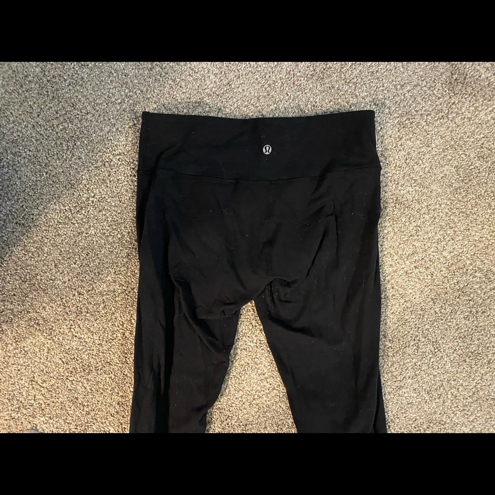 Black lululemon leggings mid-rise size 10